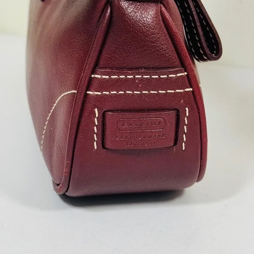 Vintage Y2K Coach Hamptons Demi Burgundy Leather Buckle Mini Shoulder Bag - Picture 5 of 12